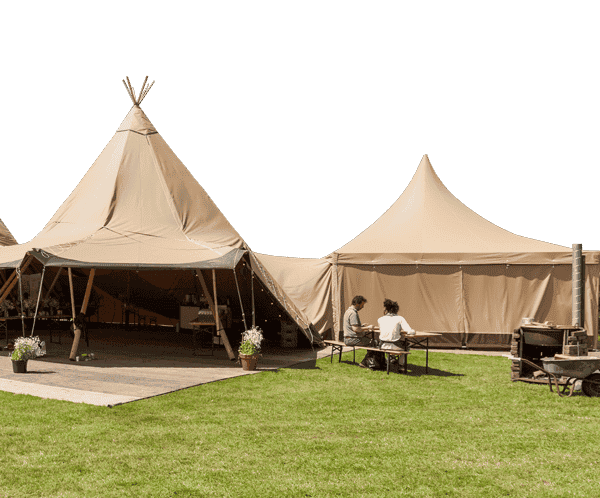 Stratus 72 met een catering tent