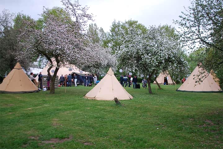 nordic glamping in een boomgaard