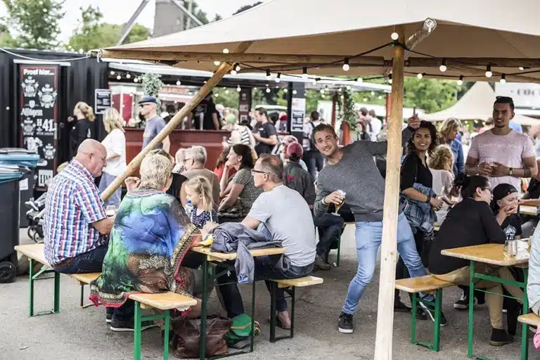 Festivaltent huren 7 RollendGouda39