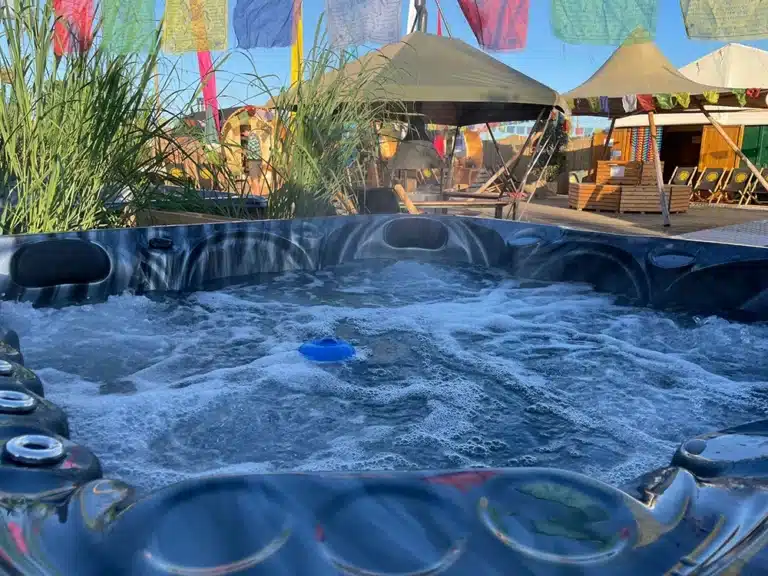 Bubbelende hottub lowlands