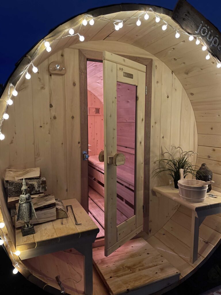 Barrelsauna 4 barrelsauna avond zweedsetenten